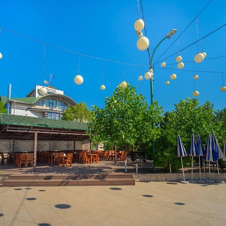 President Resort Hotel Chisinau Exterior photo