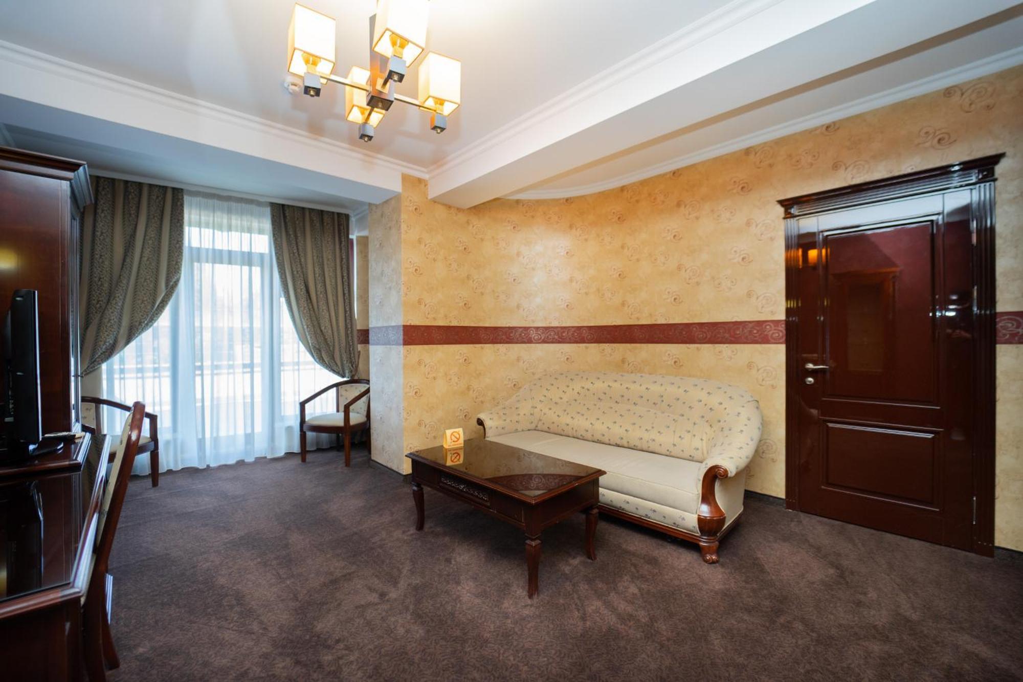President Resort Hotel Chisinau Exterior photo